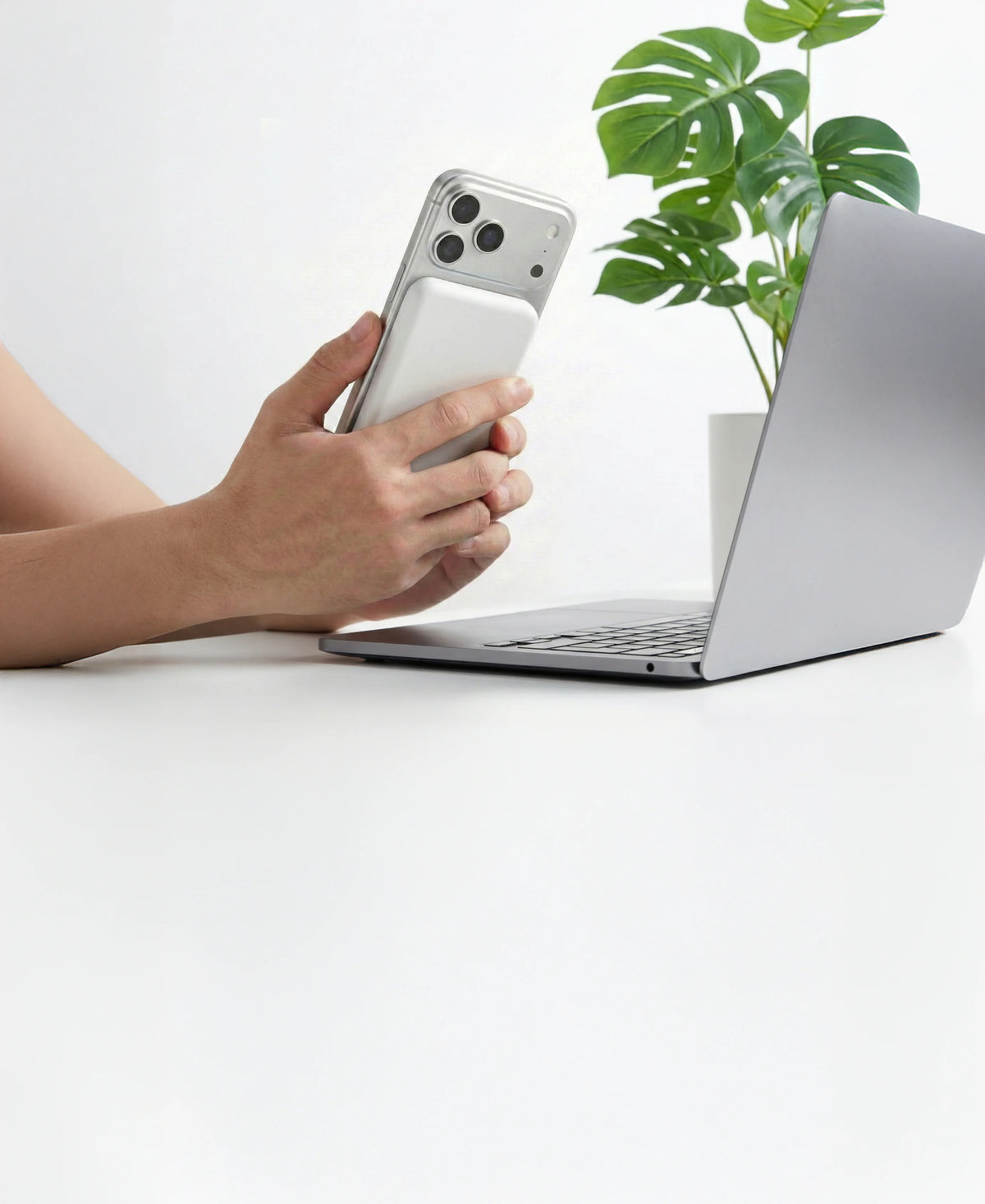 Green Lion Ultra Slim Mag 4000 m Ah Power Bank - Silver – image 9