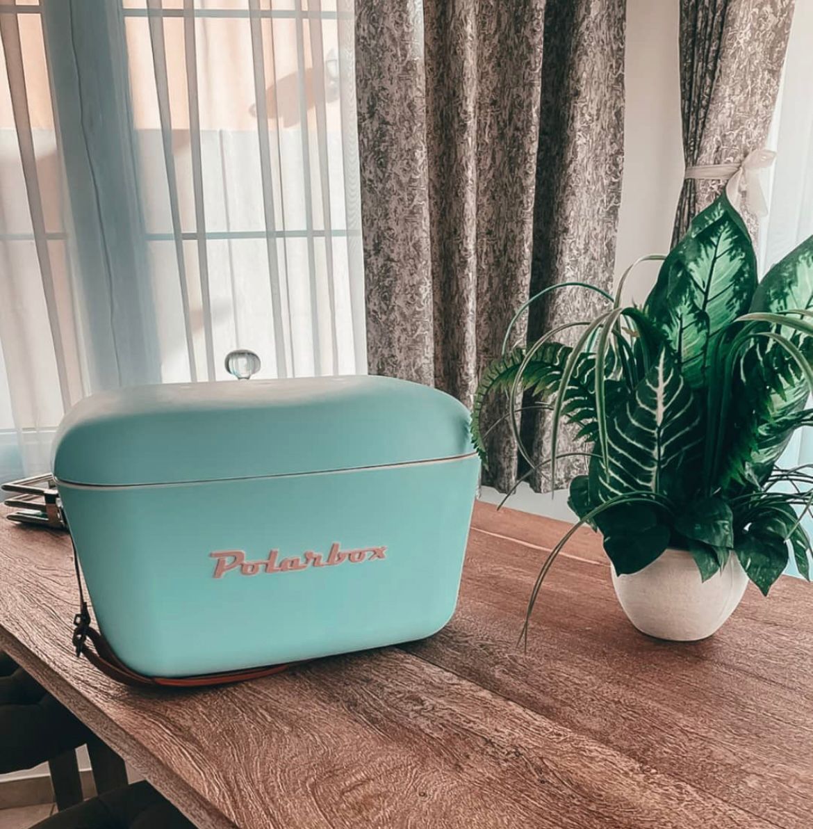 Polarbox Retro Cooler 20L Portable Insulated Cooler Box