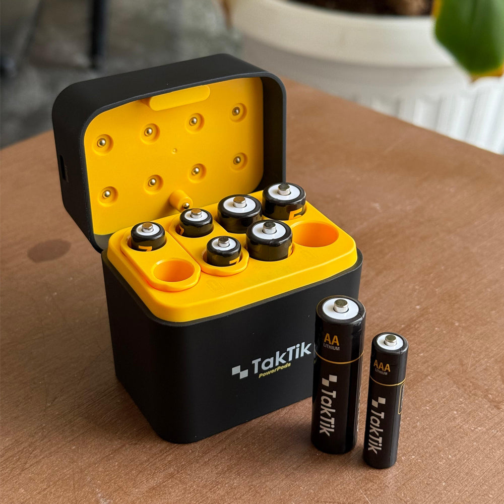 Taktik 5V Lithium Batteries Charger with 8 Rechargeable Batteries Taktik Powerpods Batteries With Charger