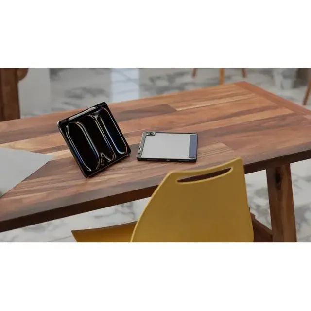 كفر ليفيلو Conver بظهر شفاف لآيباد Air وPro إصدار 2024 – تفاصيل المنتج والعبوة