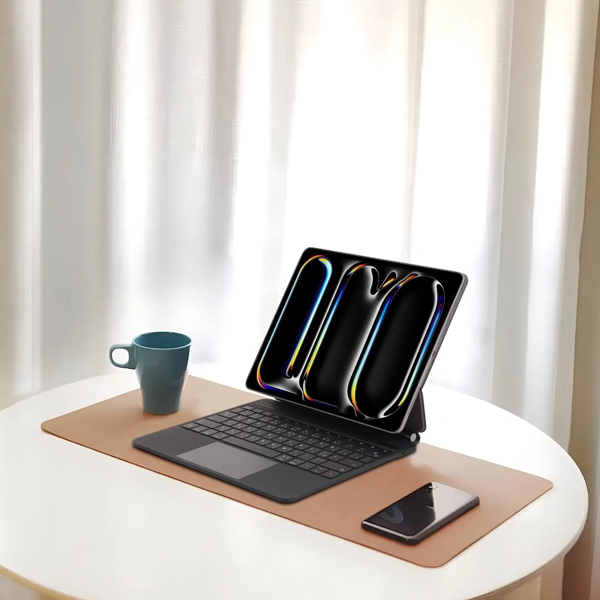 لوحة مفاتيح ليفيلو AeroBoard اللاسلكية لآيباد Pro ‏2024 – أسود – تفاصيل المنتج والعبوة