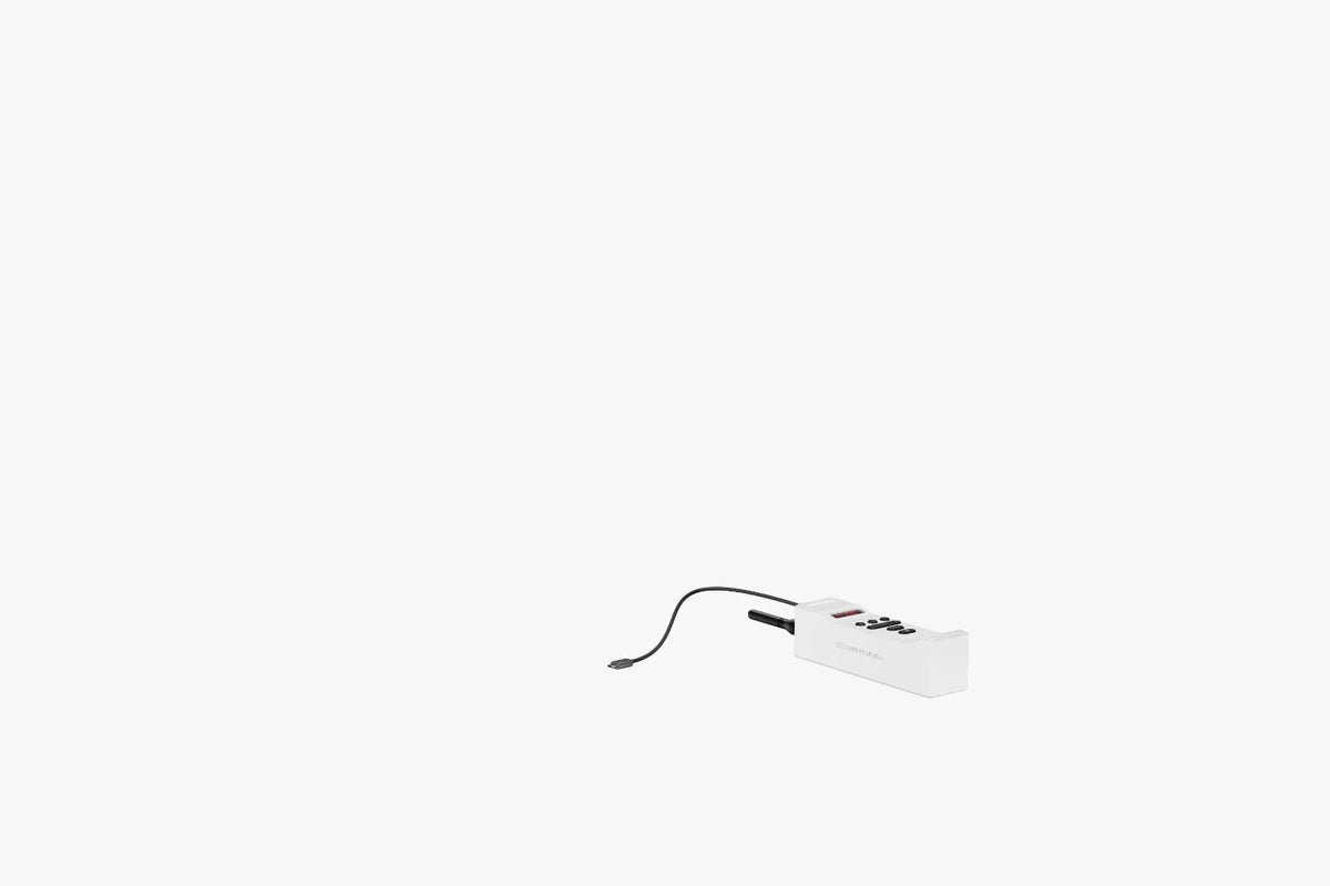باور بانك ليفيلو Revolt سعة 20000mAh بقدرة 100W مع اتصال لاسلكي – أبيض – تفاصيل المنتج والعبوة