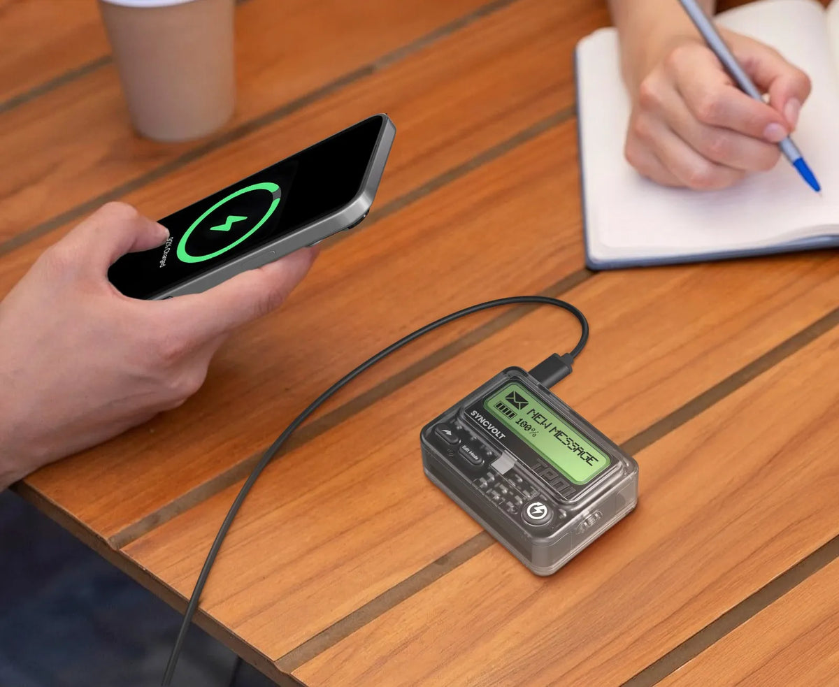 باور بانك ليفيلو Syncvolt سعة 10000mAh بقدرة 30W وتصميم بيجر – شبه شفاف – تفاصيل المنتج والعبوة