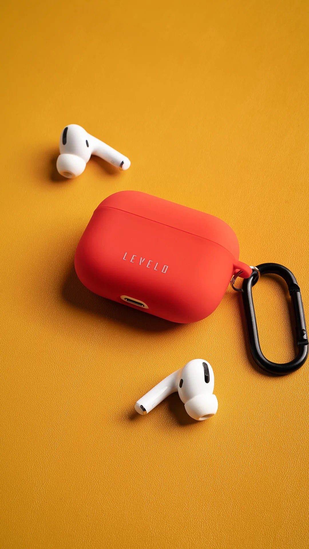 كفر سيليكون ليفيلو Gorra لعلبة AirPods مع مشبك – تفاصيل المنتج والعبوة