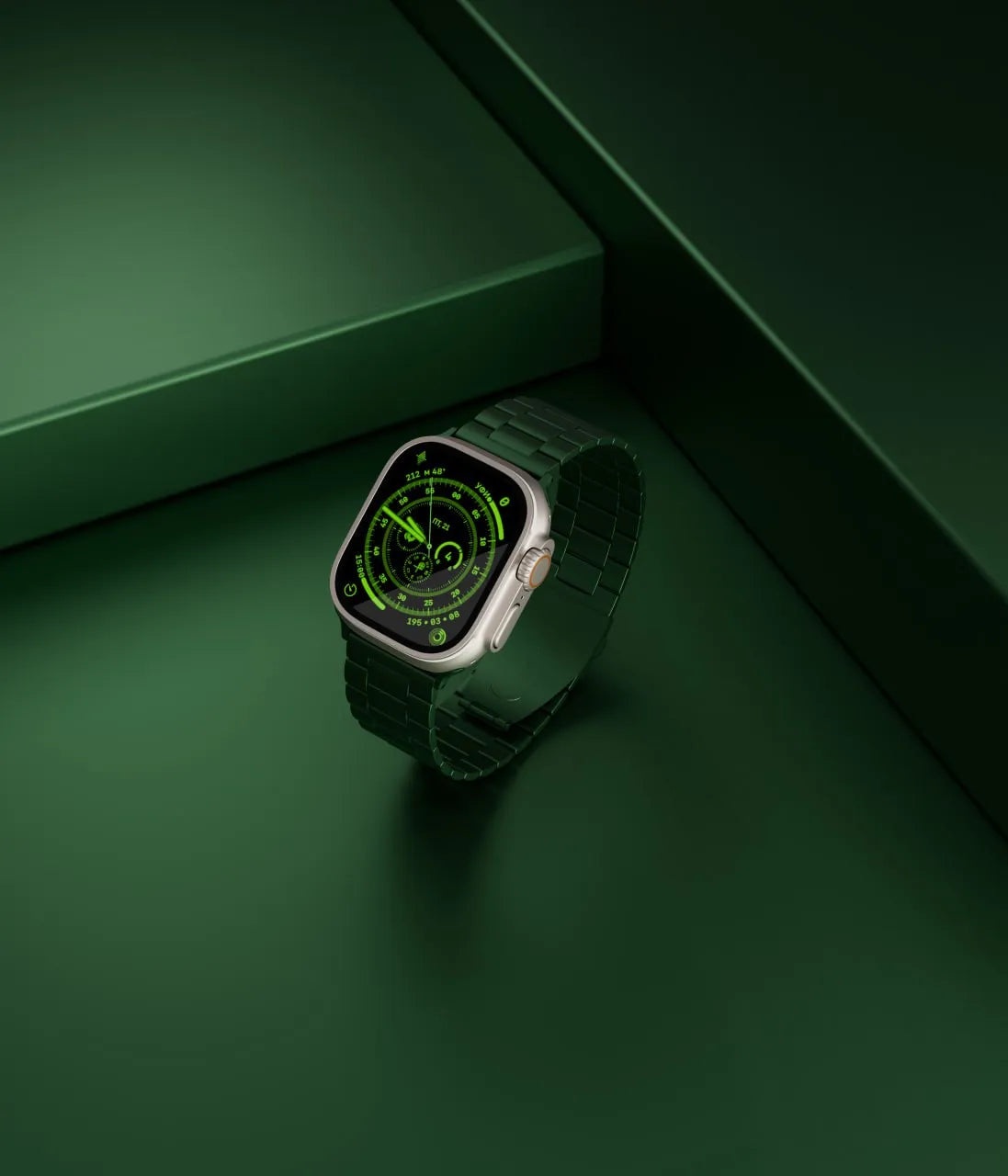 سوار معدني ليفيلو Monet لساعة Apple Watch ‏49 مم – تفاصيل المنتج والعبوة