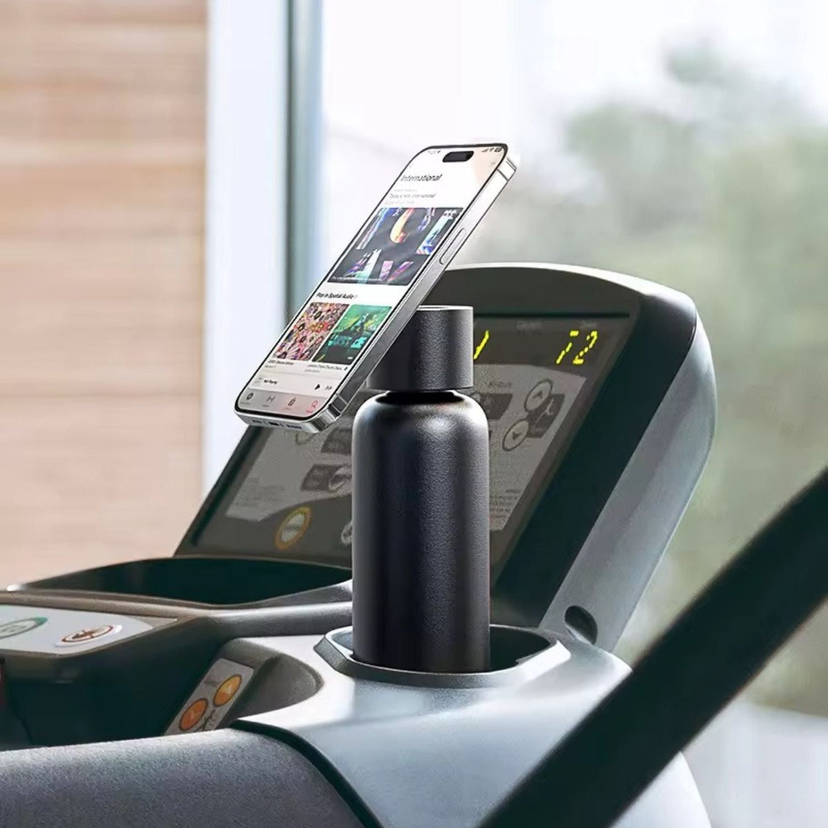 مطارة ماء حار وبارد تكتك 750 مللي مع ستاند جوال مدمج Taktik Thermal Bottle With Magnetic Phone Holder
