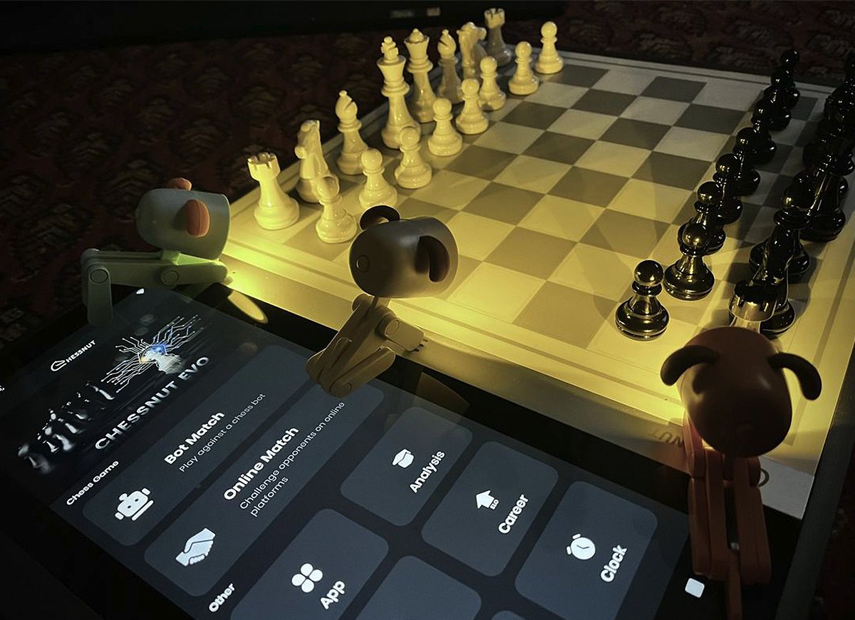 Smart AI Chess Board with 12.3-inch Screen Chessnut Evo - The Future of Ultra Smart AI Chessboard
