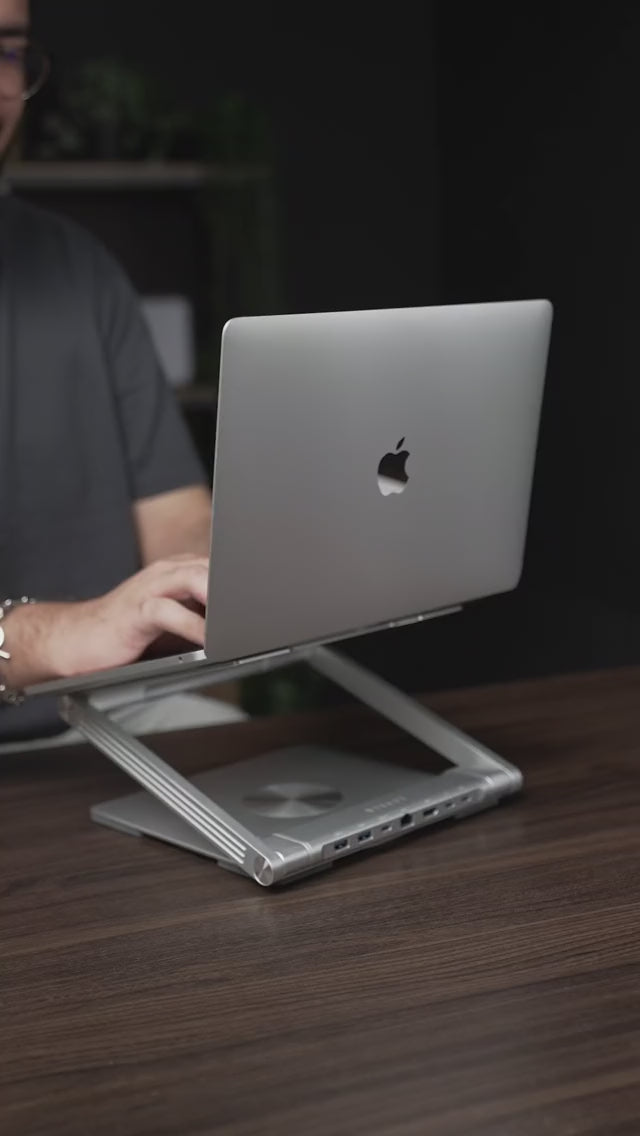 عرض المنتج؛ الطلب يشمل الطراز واللون المحددين فقط دون الأجهزة
