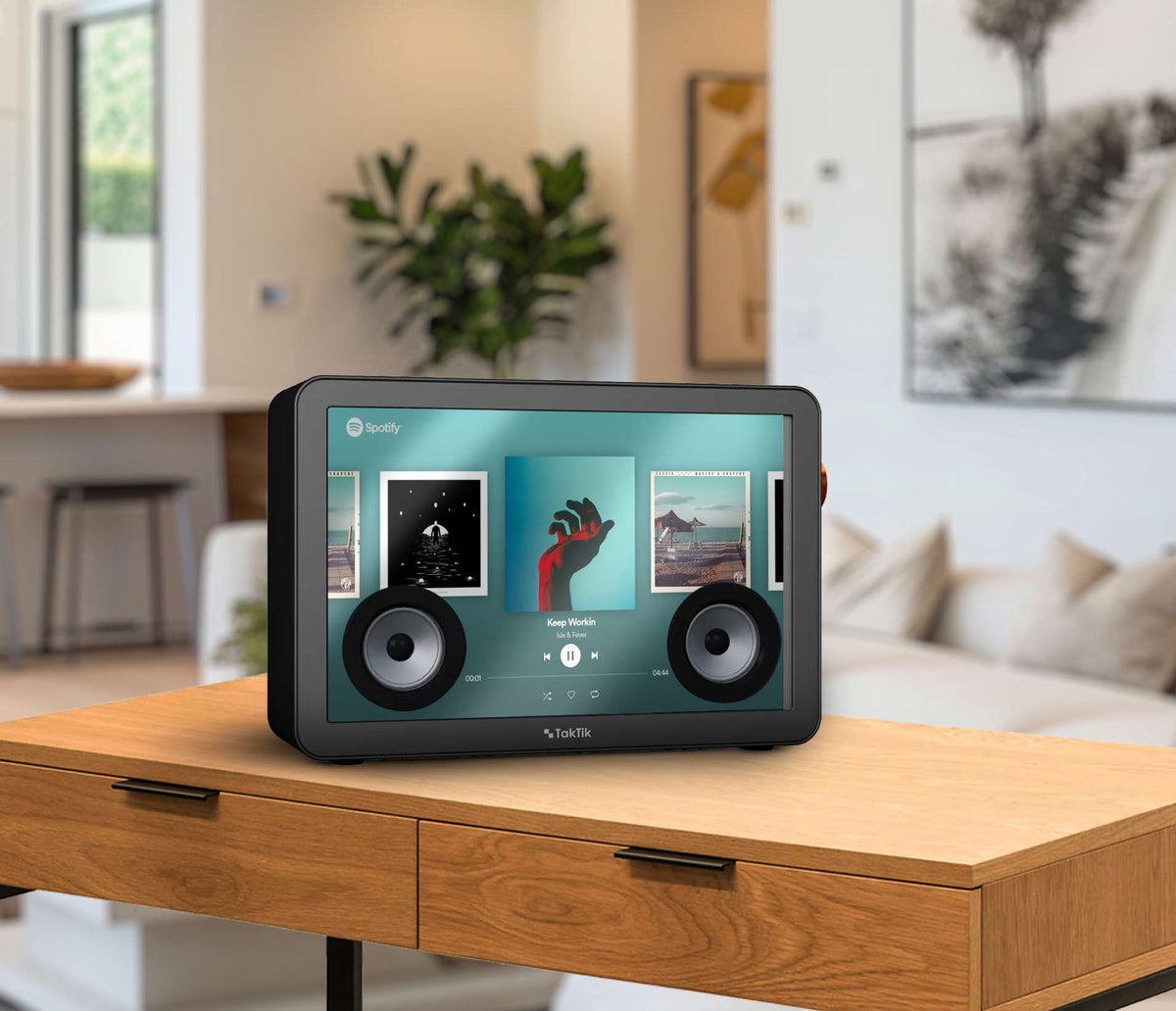 Taktik Bluetooth Speaker with 19-inch Android Smart Screen and 2 Microphones Taktik Sound Box
