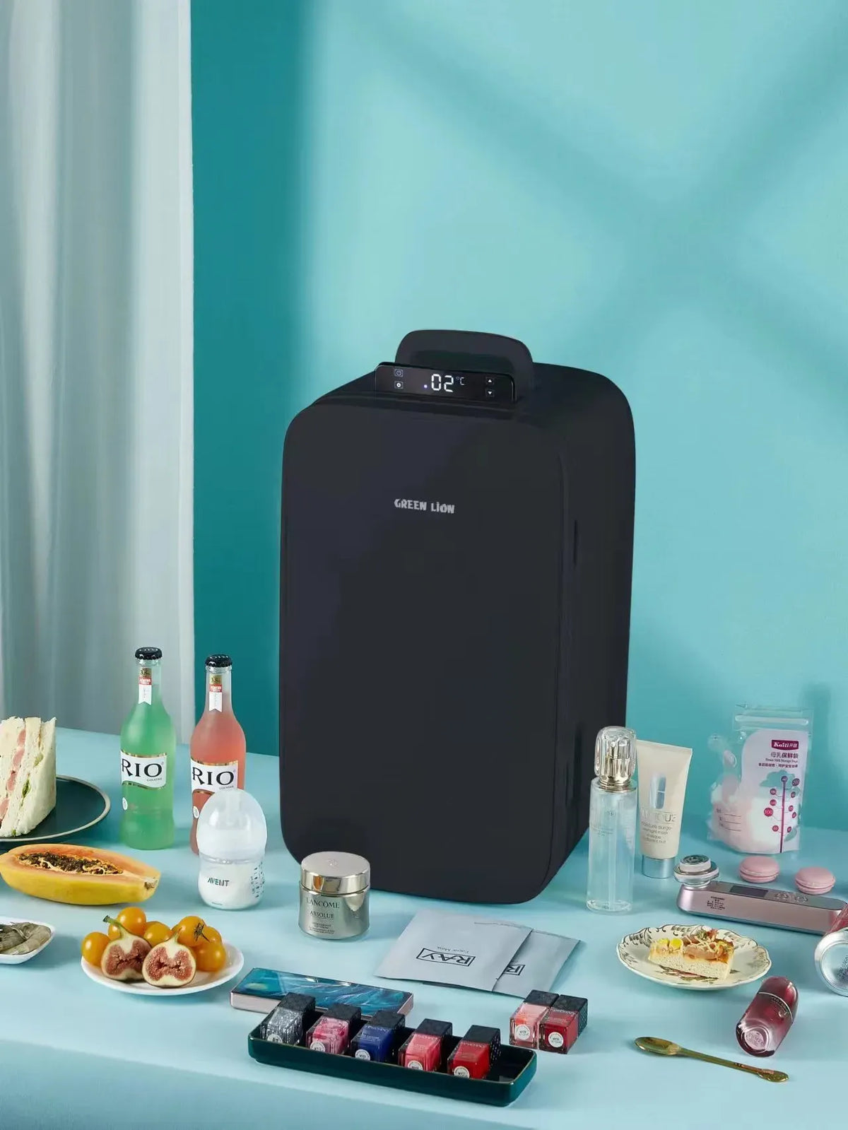 Green Lion Mini Refrigerator 22 - Black – image 7