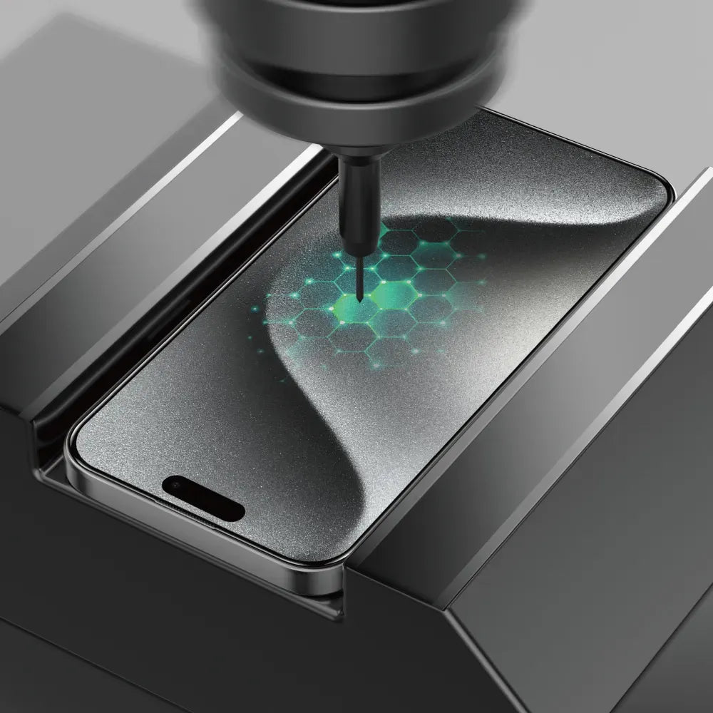 Green Lion SIRLouis 3 D Curved Screen Protector - Clear – image 3