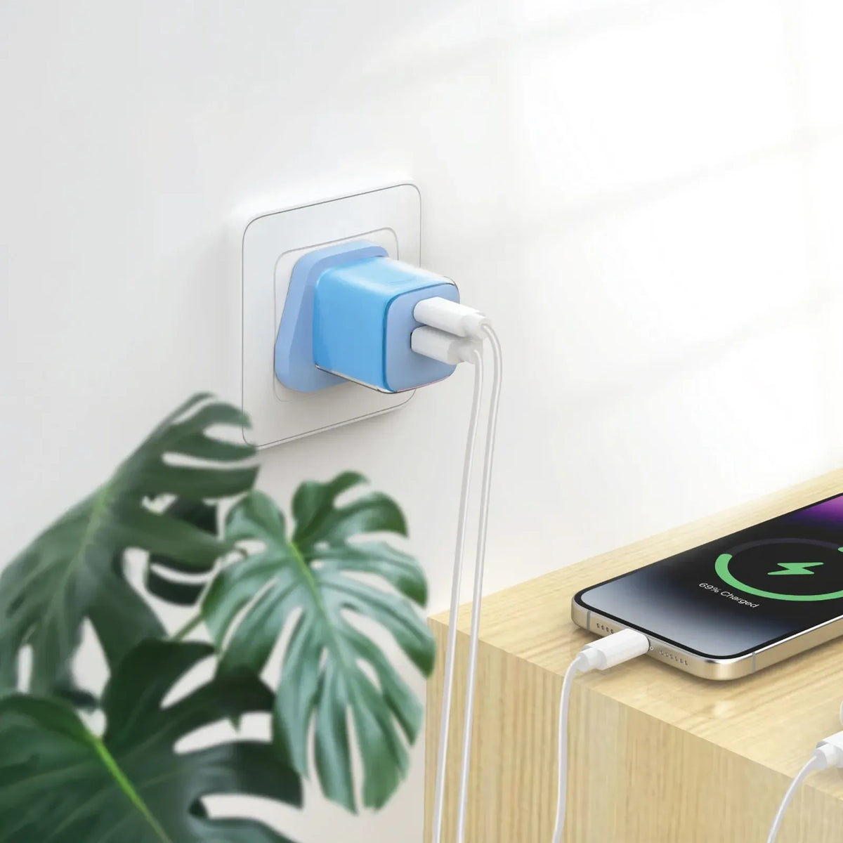 Green Lion Reva Dual Port Wall Charger PD+QC 20 W - Blue