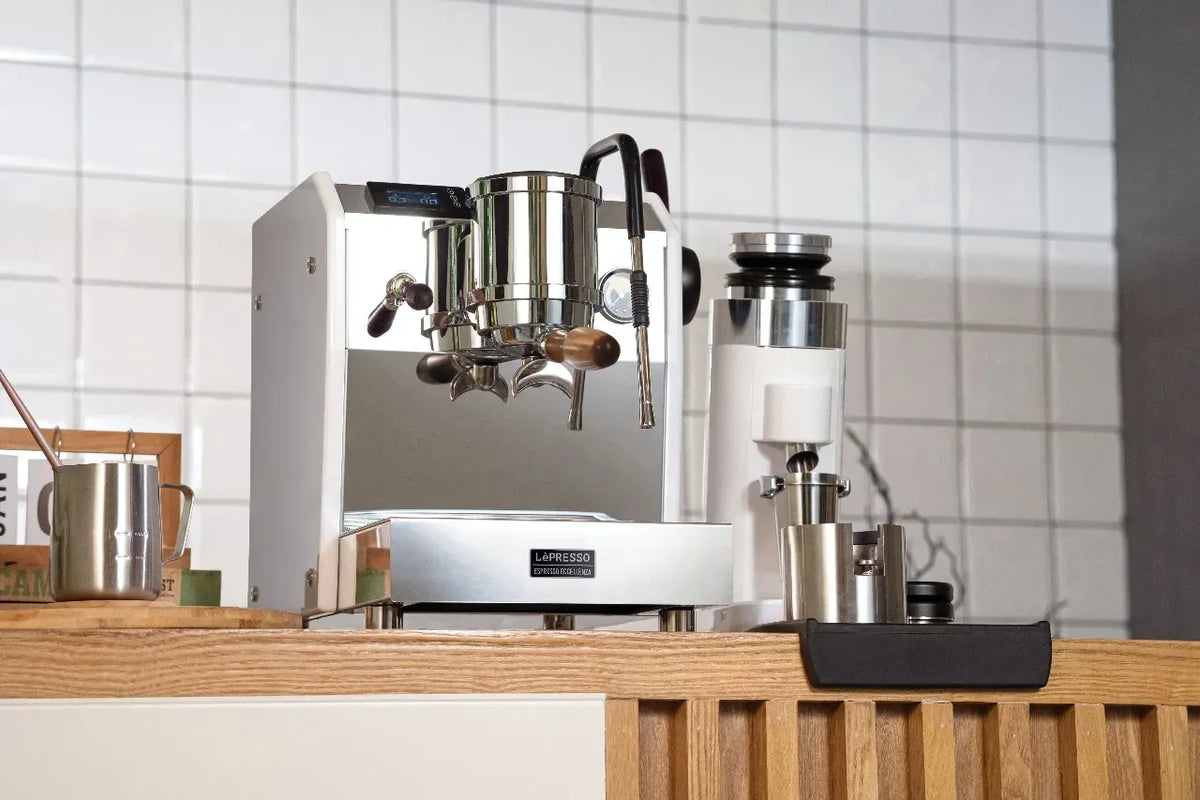 LePresso Espresso Eccellenza Commercial Coffee Machine with Motion Sensor White – image 5