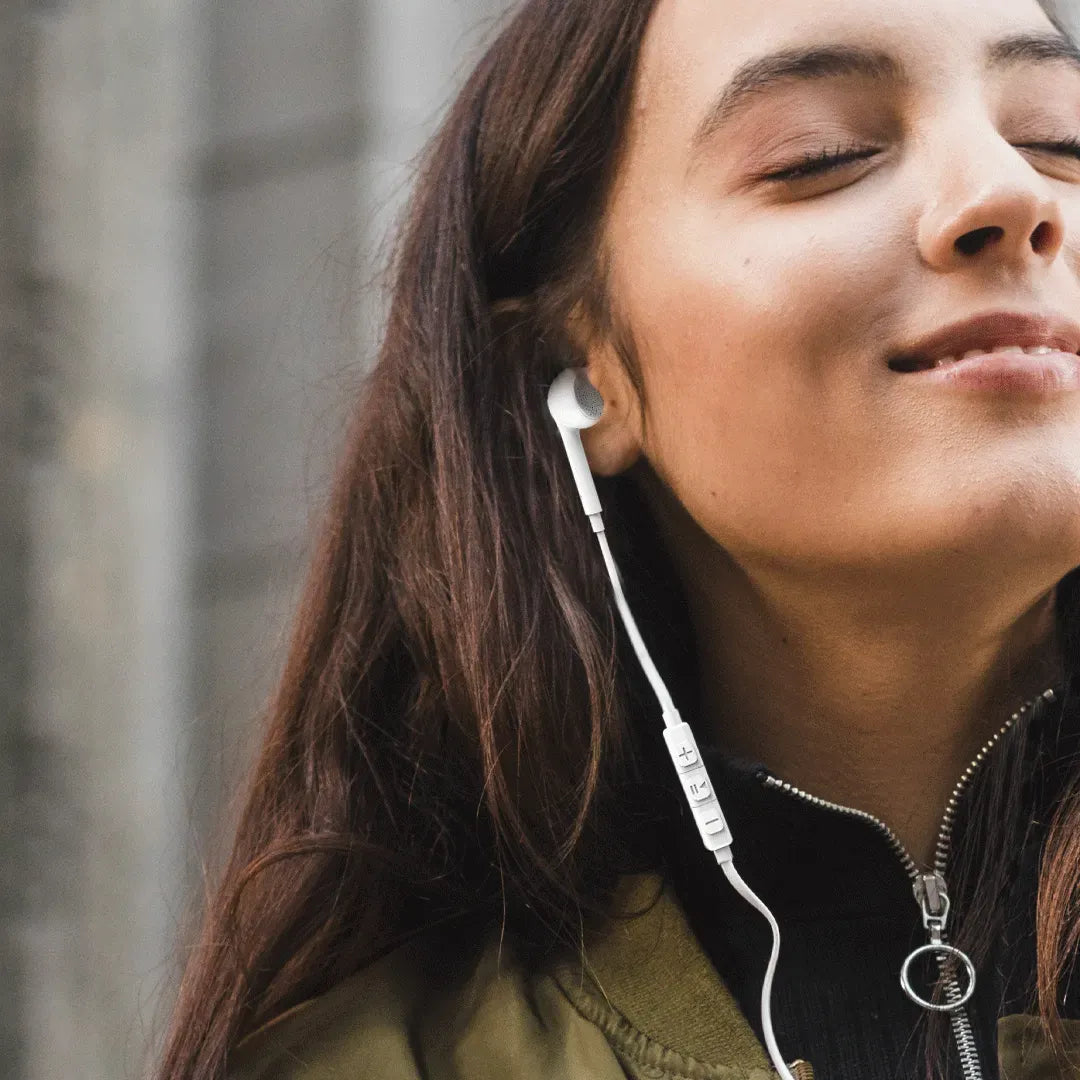 Powerology Mono Earphone Lightning Connector - White – image 4