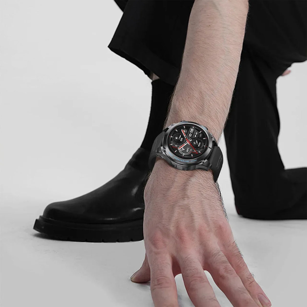 Powerology Titan Rugged Sports GPSSmart Watch - Black – image 3