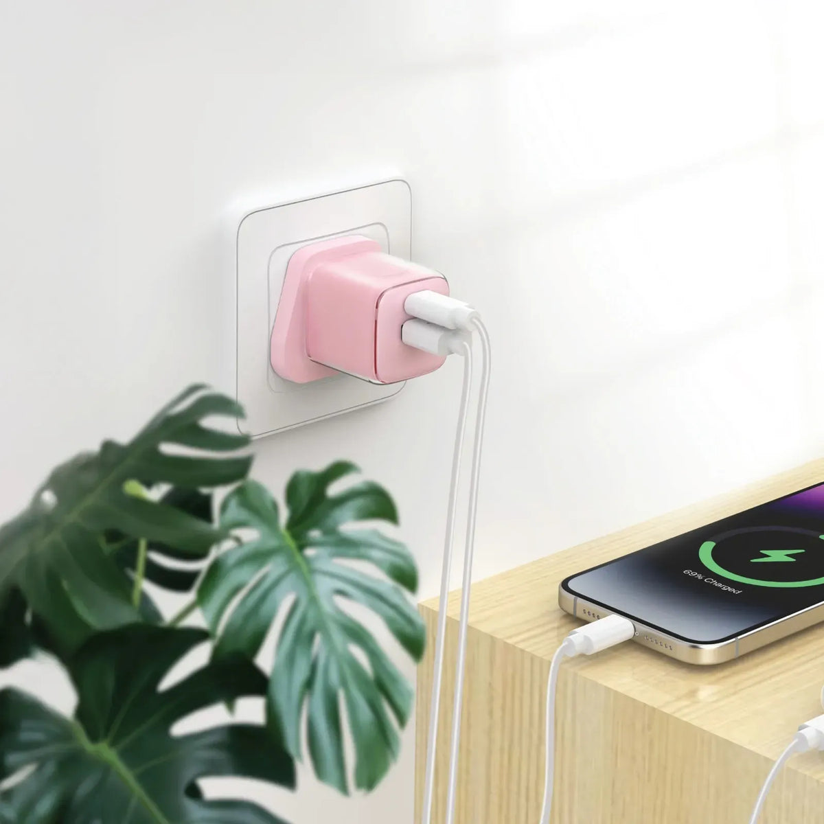 Green Lion Reva Dual Port Wall Charger PD+QC 20 W - Pink – image 3