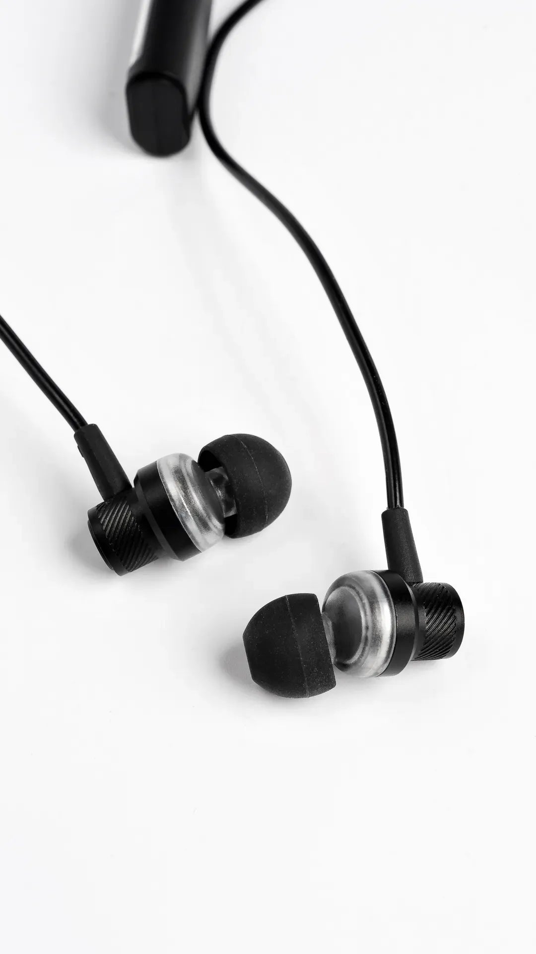 Green Lion Veria Wireless Neckband - Black – image 5