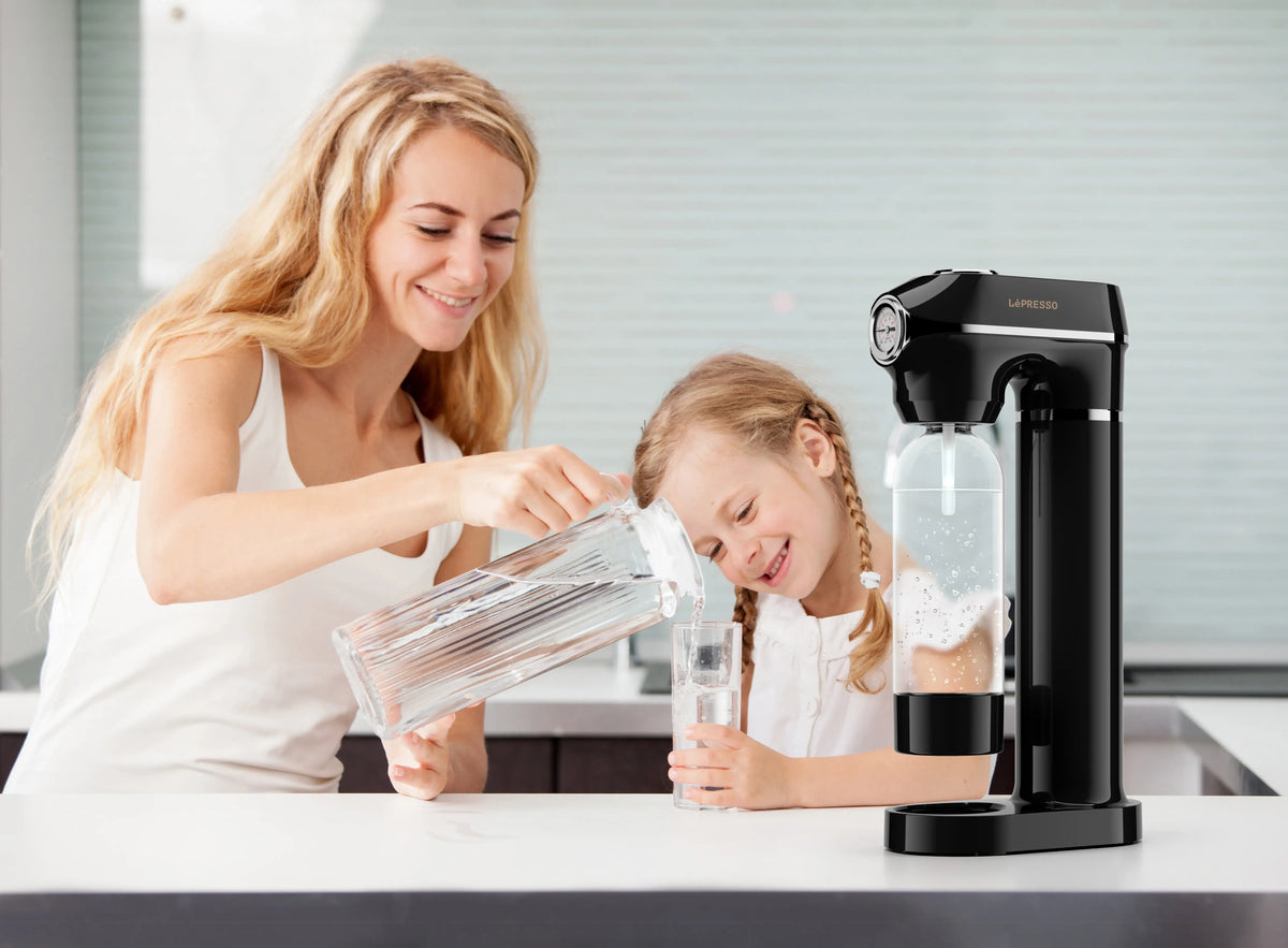 LePresso Carbonator Instant Sparkling Water with Pressure Gauge Efficient Carbonation Black – image 8