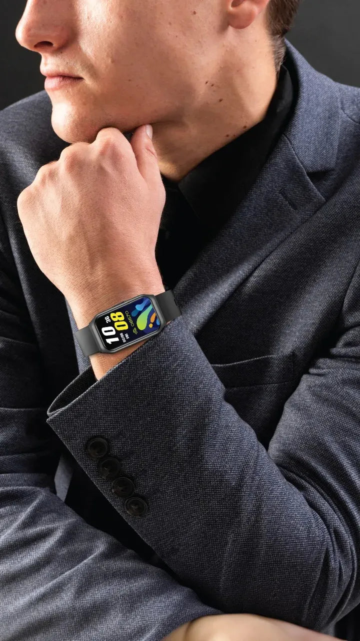 Green Lion Track Fit Smart Watch - Black – image 4