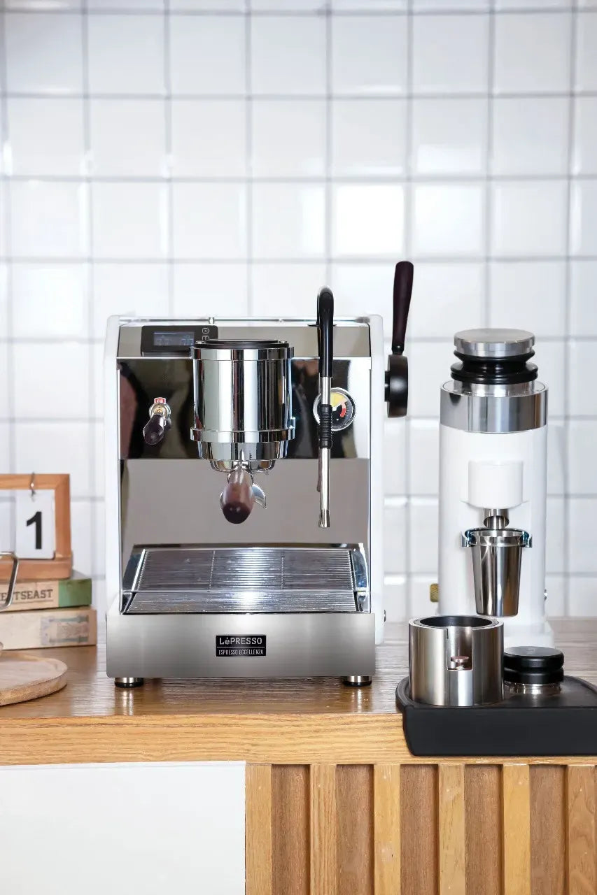 LePresso Espresso Eccellenza Commercial Coffee Machine with Motion Sensor White – image 3